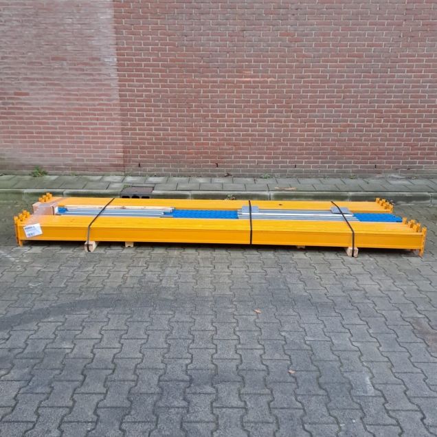 Voordeelpartij gebruikte Esmena palletstelling 2450x7500x1100 mm (hxbxd) 2 niveaus