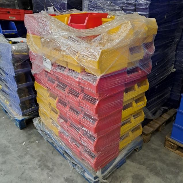 Voordeelpartij 81 gebruikte magazijnbakken 340x200x200 mm (lxbxh) rood geel