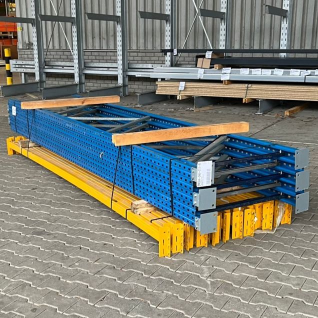 Voordeelpartij gebruikte Esmena palletstelling 4000x13975x900mm (hxbxd) 3 niveaus