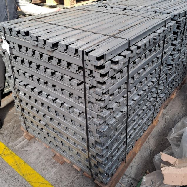 Gebruikte diepteligger Polypal 1100x70x50 mm verzinkt