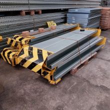 Gebruikte aanrijdbeschermer Bito dubbel 2600x560x270 mm (hxbxd)