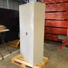 Draaideurkast BT afsluitbaar 1950x920x420 mm (hxbxd) grijs schade