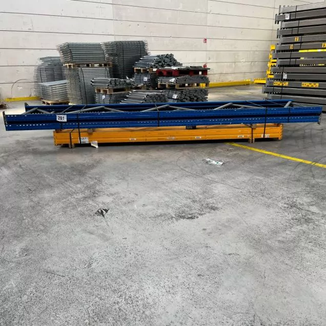 Voordeelpartij gebruikte Esmena palletstelling 5000x7500x1100mm (hxbxd)