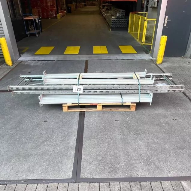 Voordeelpartij gebruikte Mobilfair bandenstelling 2800x3780x500 mm (hxbxd) 5 niveaus