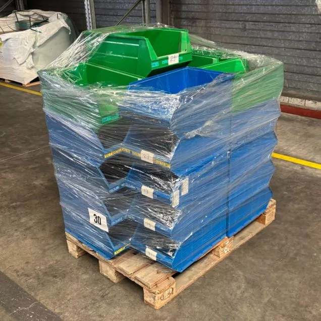 Voordeelpartij 31 gebruikte magazijnbakken 500x310x200 mm (lxbxh) groen blauw